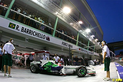 Những điều thú vị về đường đua đêm Singapore - 2 Những điều thú vị về đường đua đêm Singapore - 2